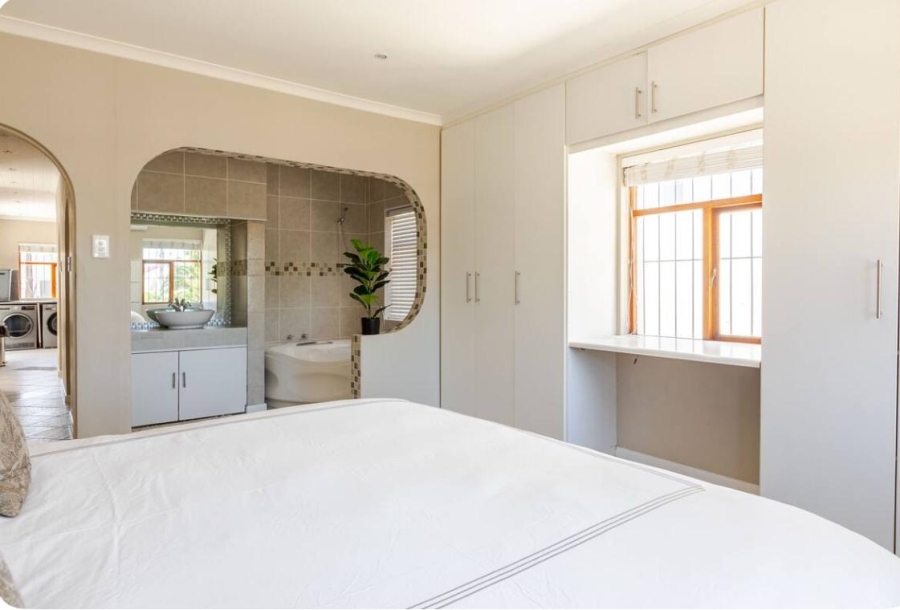 To Let 3 Bedroom Property for Rent in Table View Western Cape